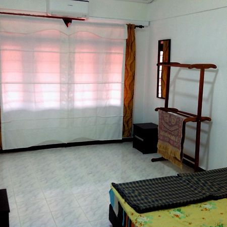 Nur Muslim Homestay At コタバル エクステリア 写真